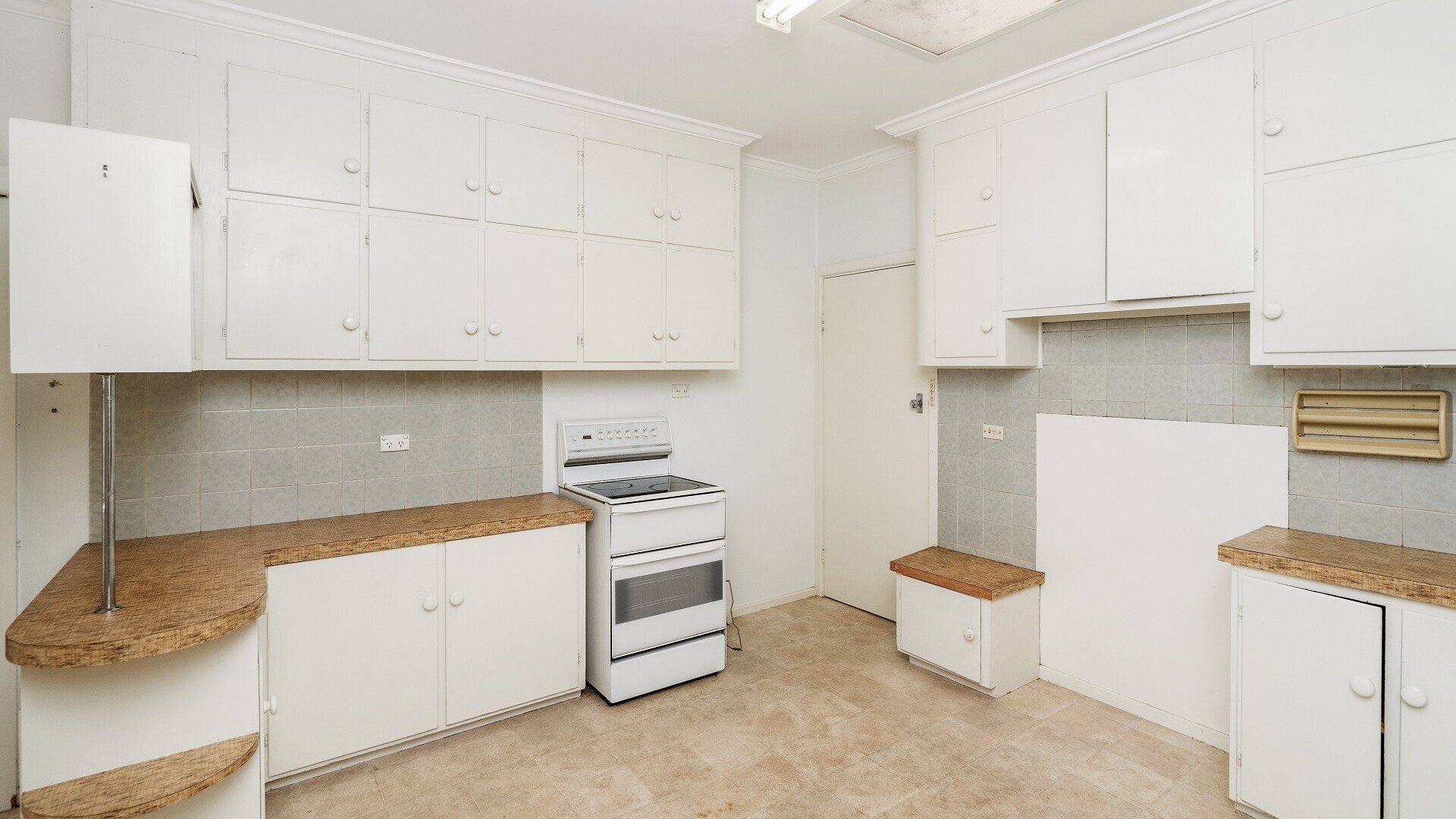 24 May Street, Narrandera NSW 2700 - photo 5