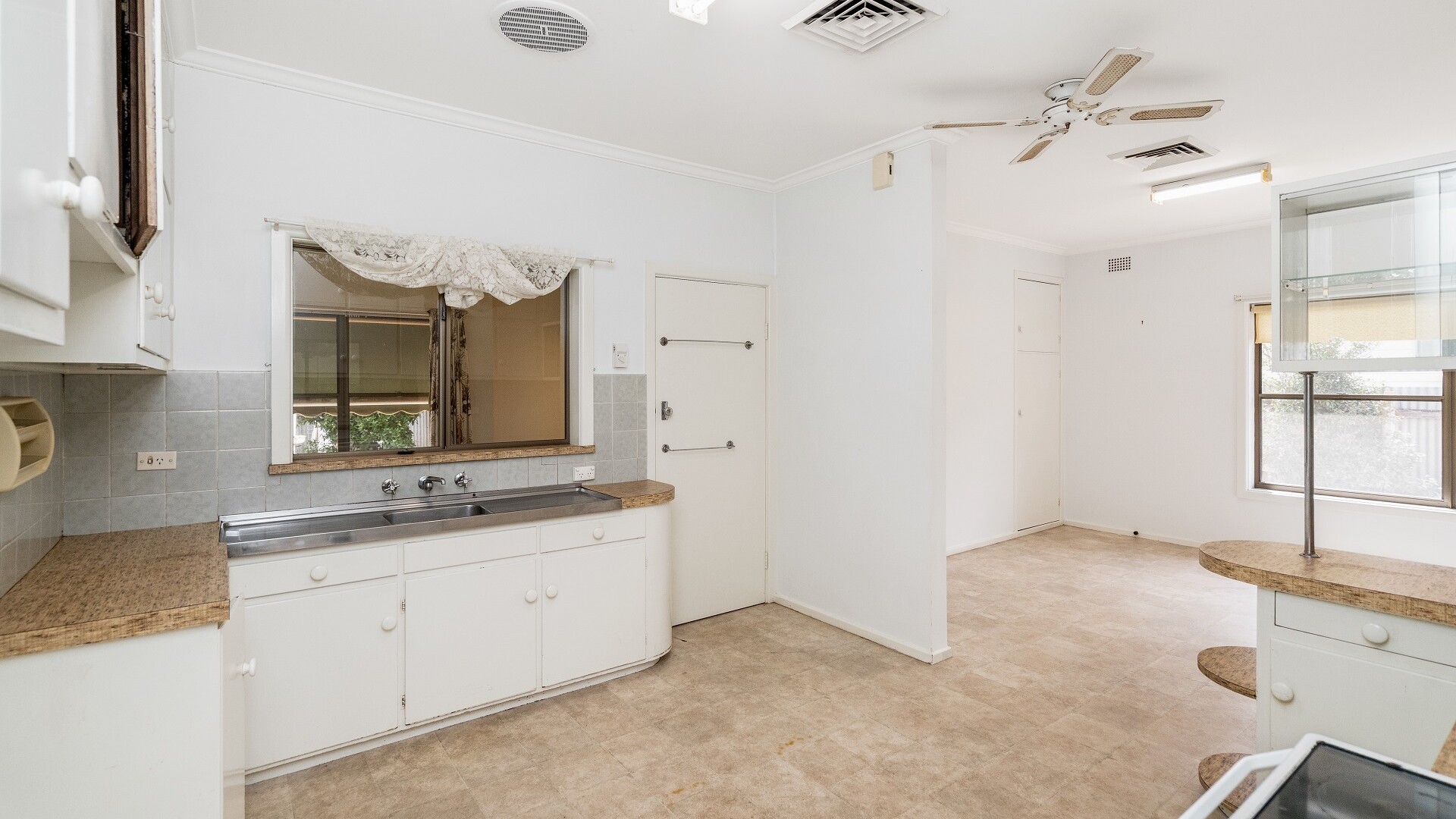 24 May Street, Narrandera NSW 2700 - photo 6