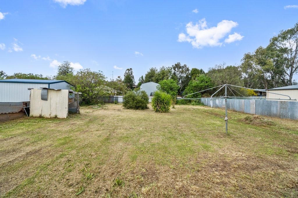 24 Argus Street, Narrandera NSW 2700 - photo 11