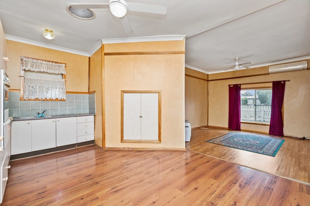 24 Argus Street, Narrandera NSW 2700 - photo 4