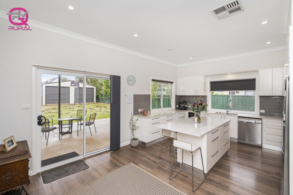 125 Kitchener Road, Temora NSW 2666 - photo 2
