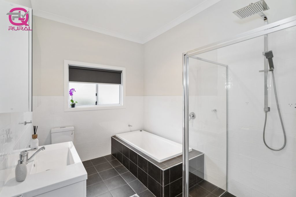 125 Kitchener Road, Temora NSW 2666 - photo 13