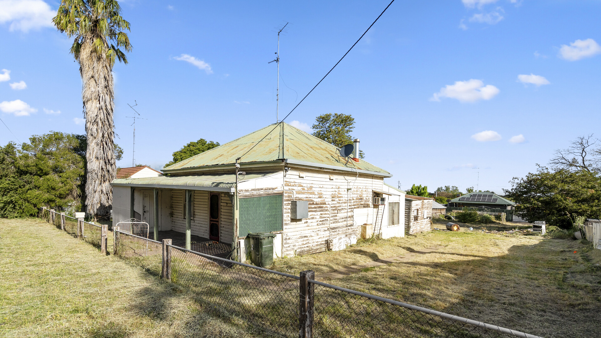 104 Whitton Street, Narrandera NSW 2700 - photo 2