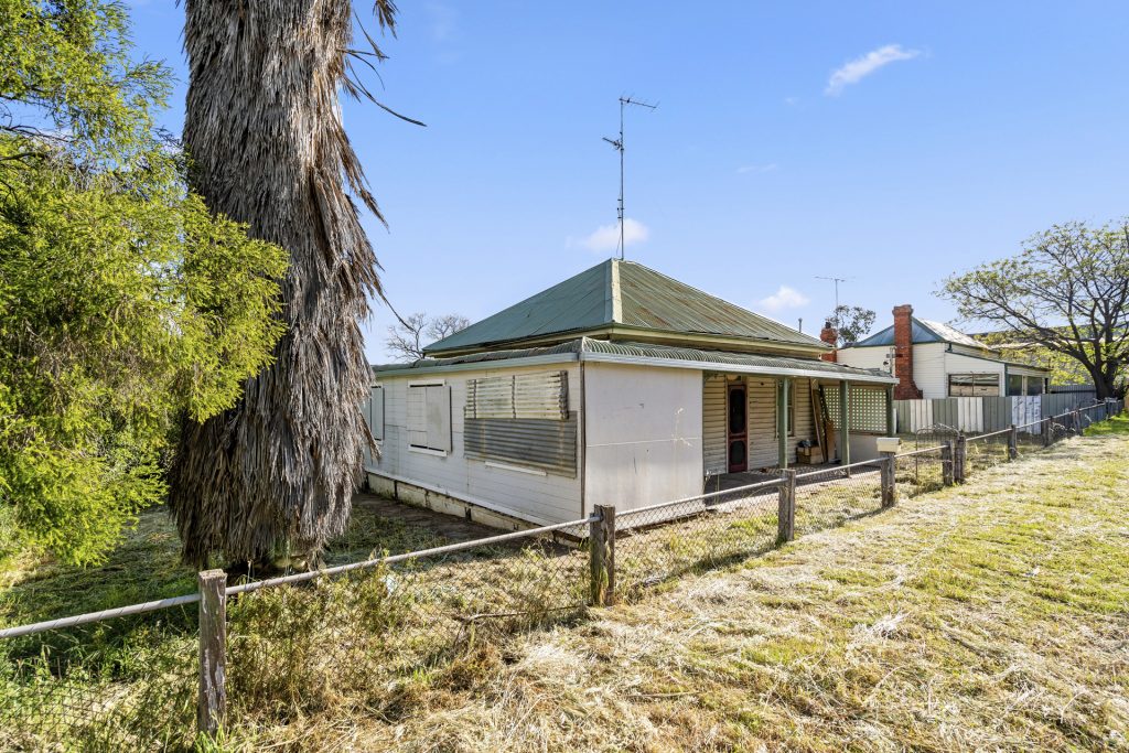 104 Whitton Street, Narrandera NSW 2700 - McGrath Riverina
