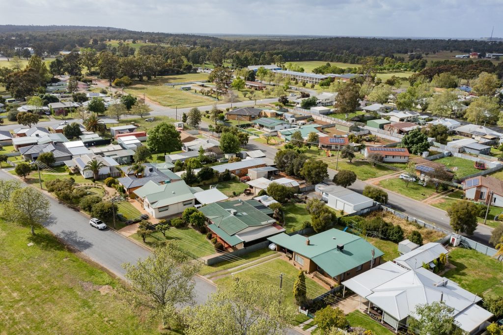 16 Whitton Street, Narrandera NSW 2700 - photo 2