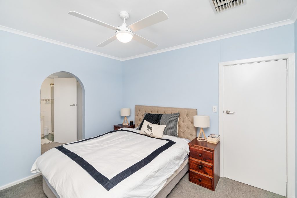 16 Whitton Street, Narrandera NSW 2700 - photo 11