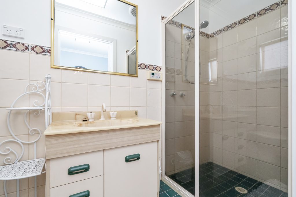 16 Whitton Street, Narrandera NSW 2700 - photo 12