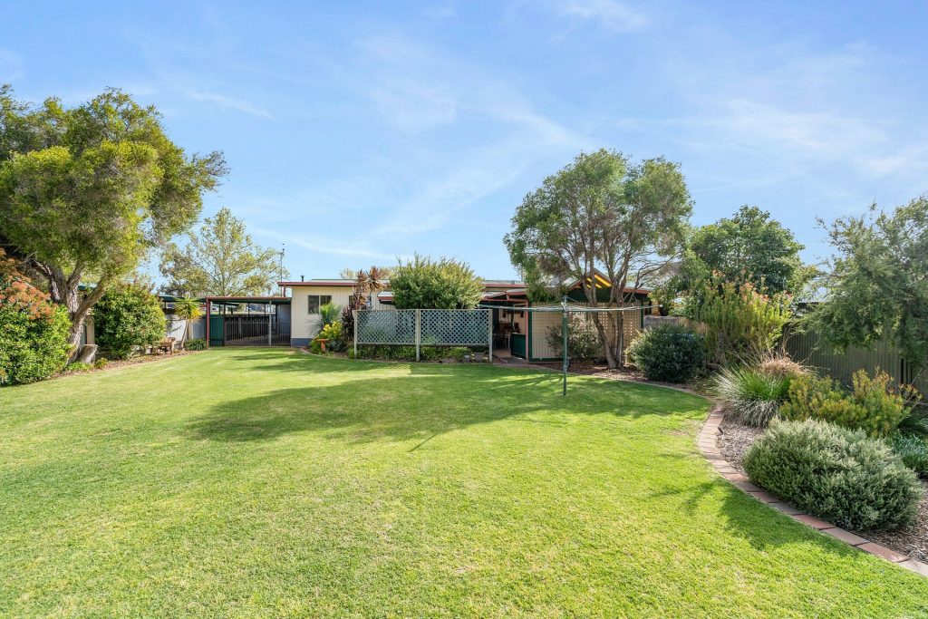 16 Whitton Street, Narrandera NSW 2700 - photo 16