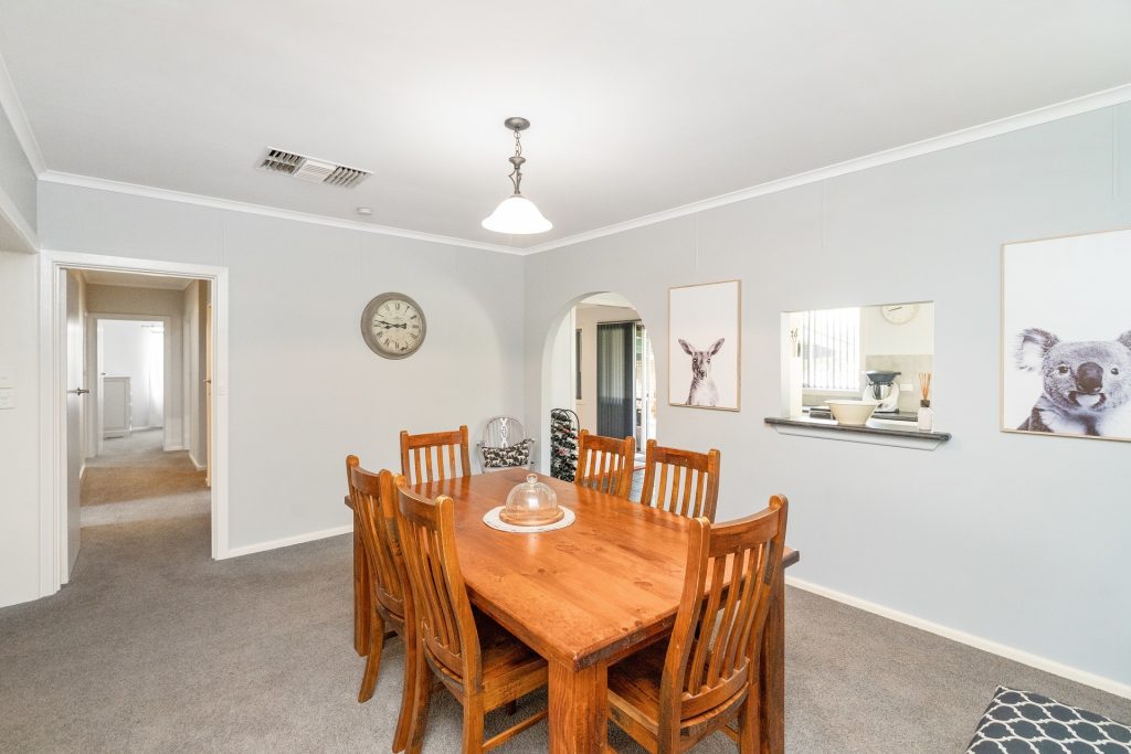 16 Whitton Street, Narrandera NSW 2700 - photo 5