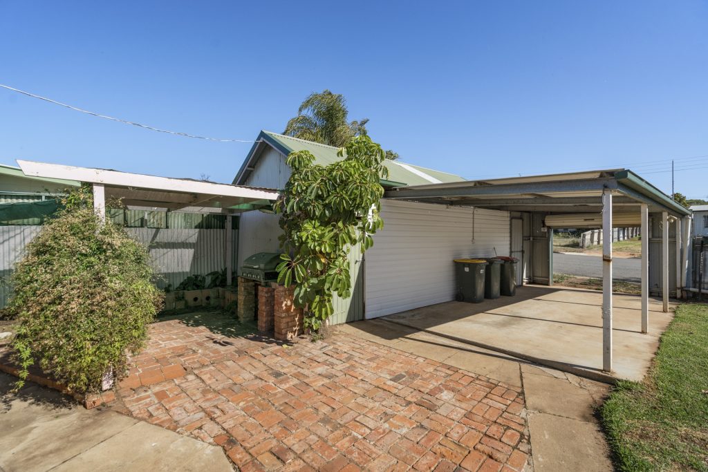 45 Ferrier Street, Narrandera NSW 2700 - photo 11
