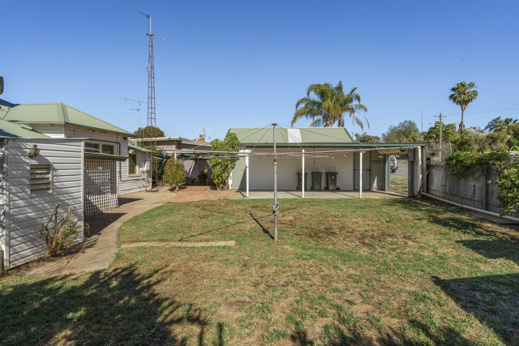 45 Ferrier Street, Narrandera NSW 2700 - photo 12