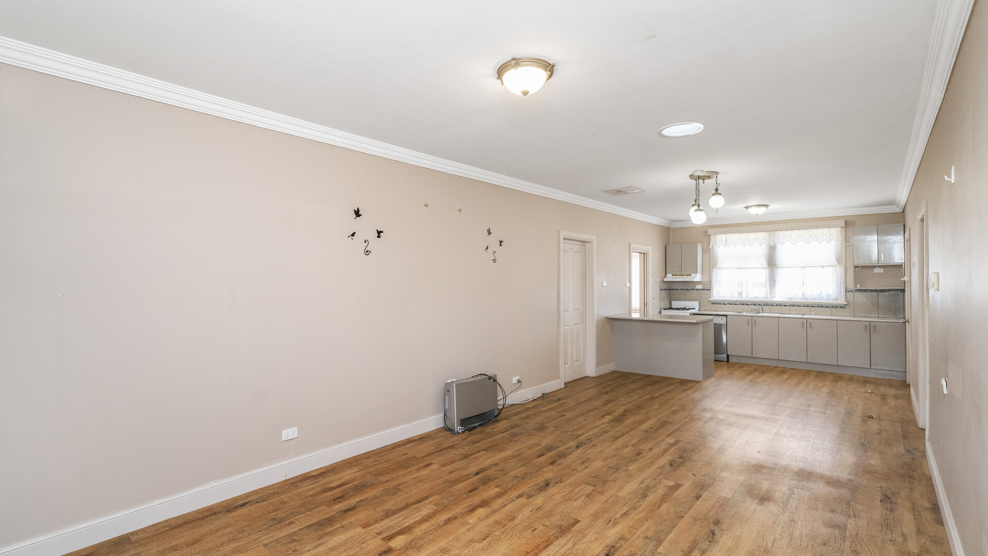 45 Ferrier Street, Narrandera NSW 2700 - photo 3