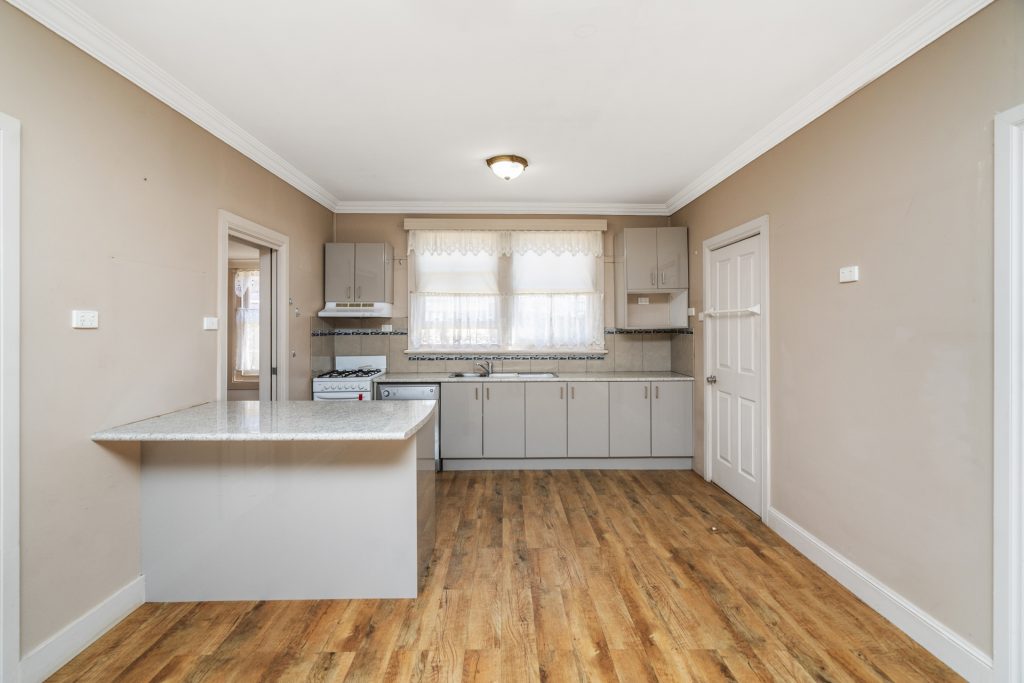 45 Ferrier Street, Narrandera NSW 2700 - photo 4