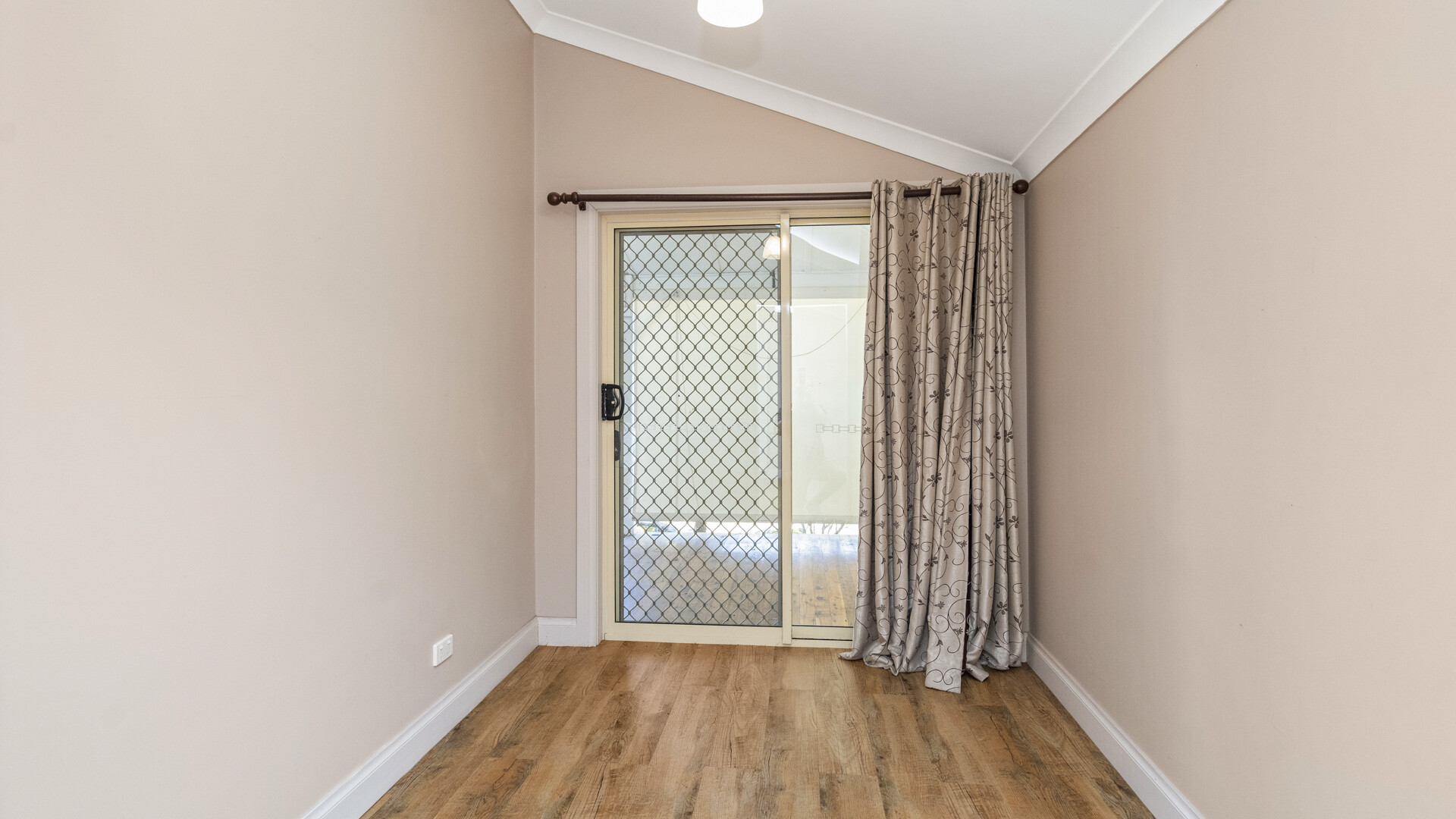 45 Ferrier Street, Narrandera NSW 2700 - photo 5