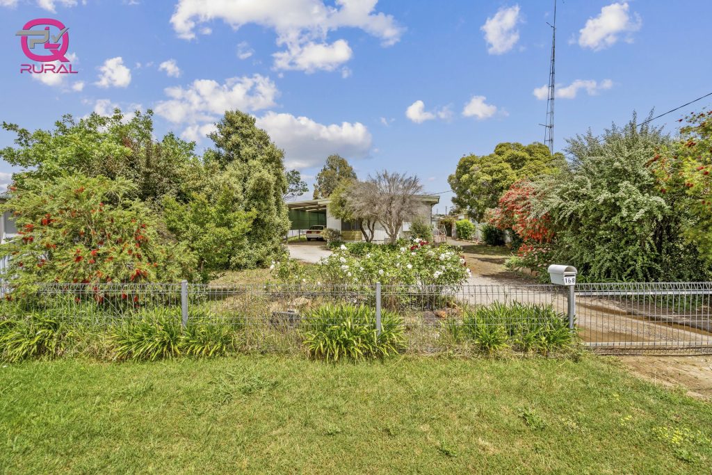 168 Vesper Street, Temora NSW 2666 - photo 2