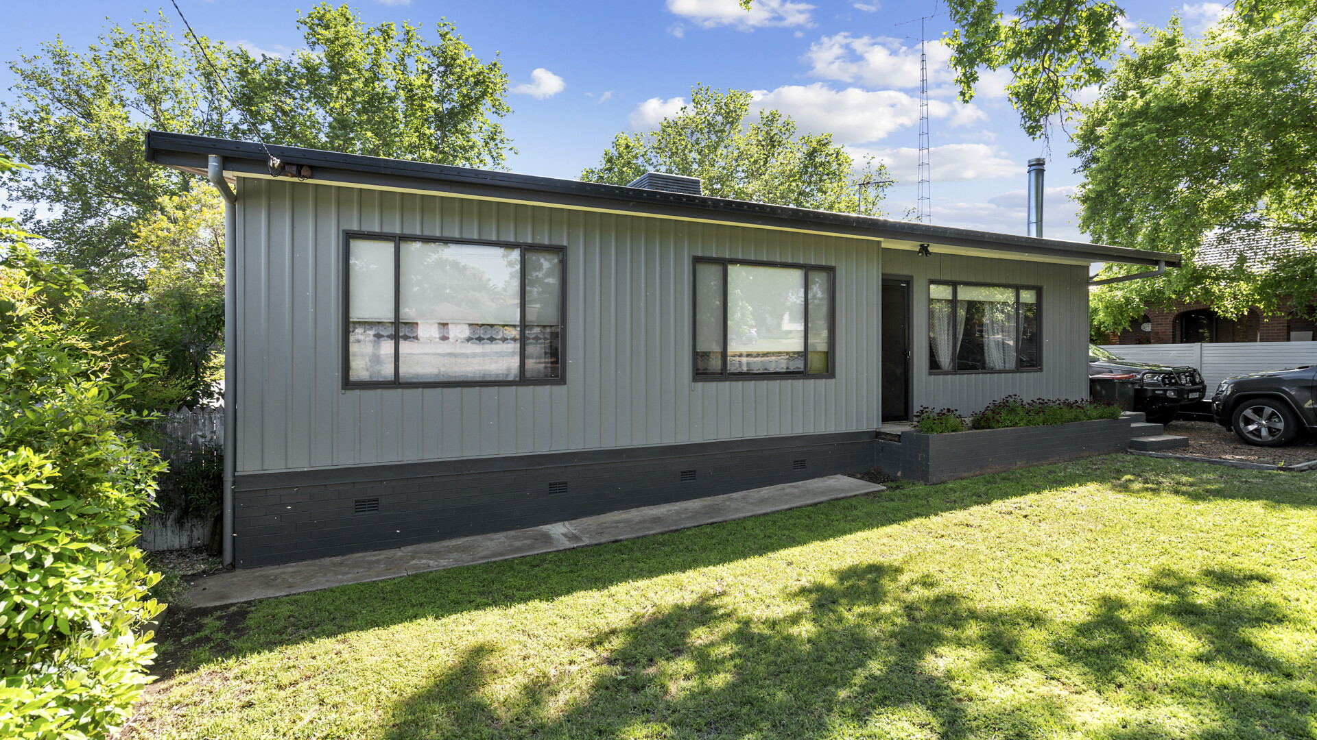 25 Larmer Street, Narrandera NSW 2700 - McGrath Riverina