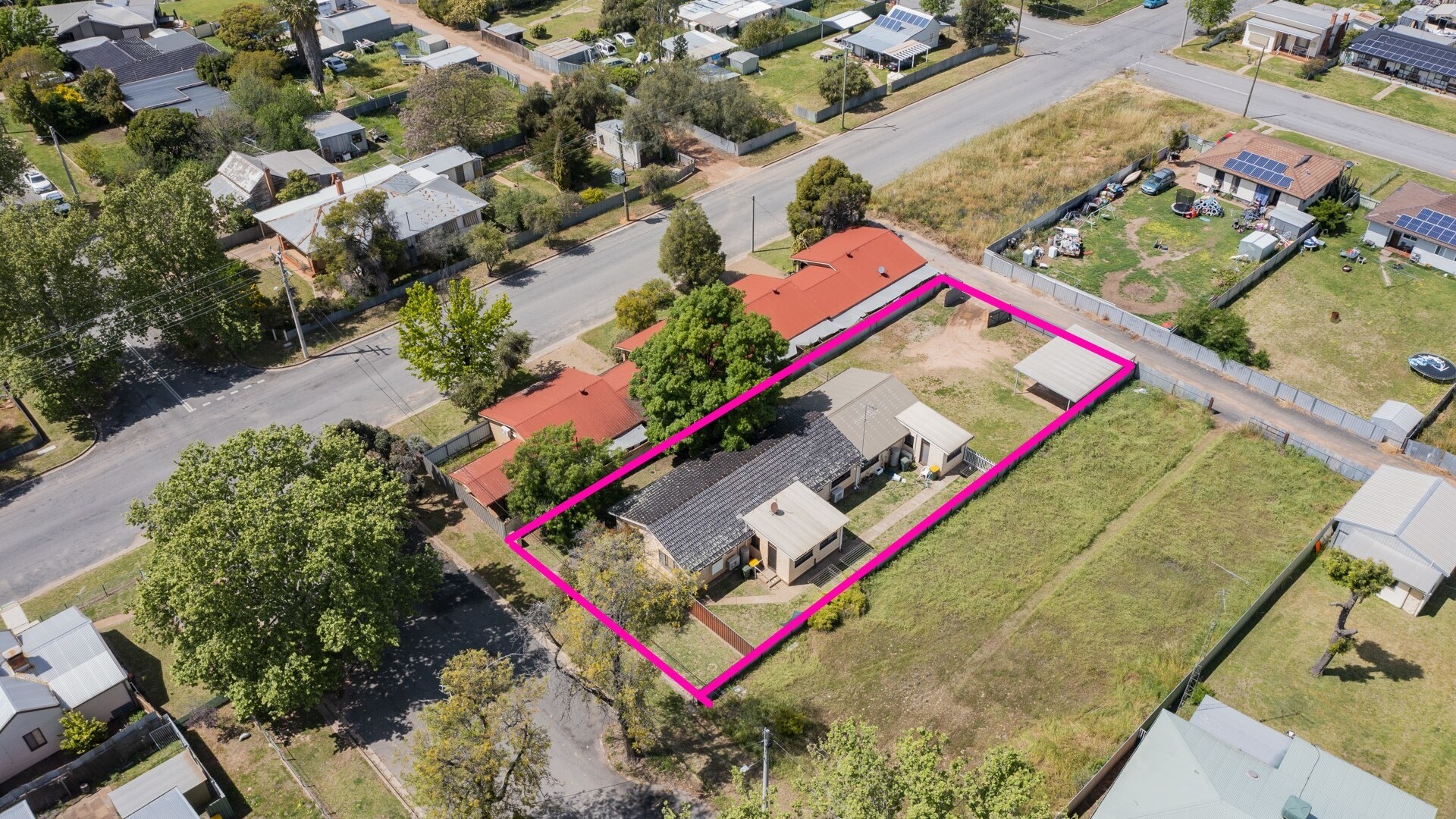 24 Dundas Street, Narrandera NSW 2700 - photo 2