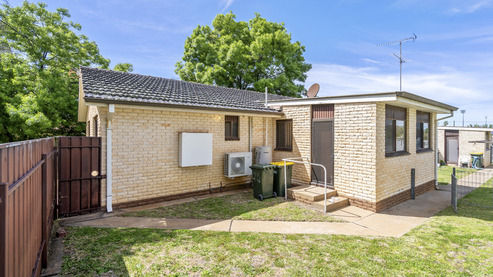 24 Dundas Street, Narrandera NSW 2700 - photo 15