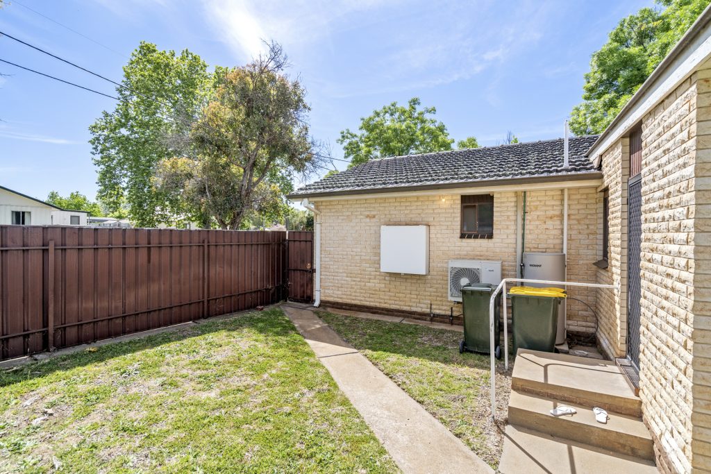 24 Dundas Street, Narrandera NSW 2700 - photo 17
