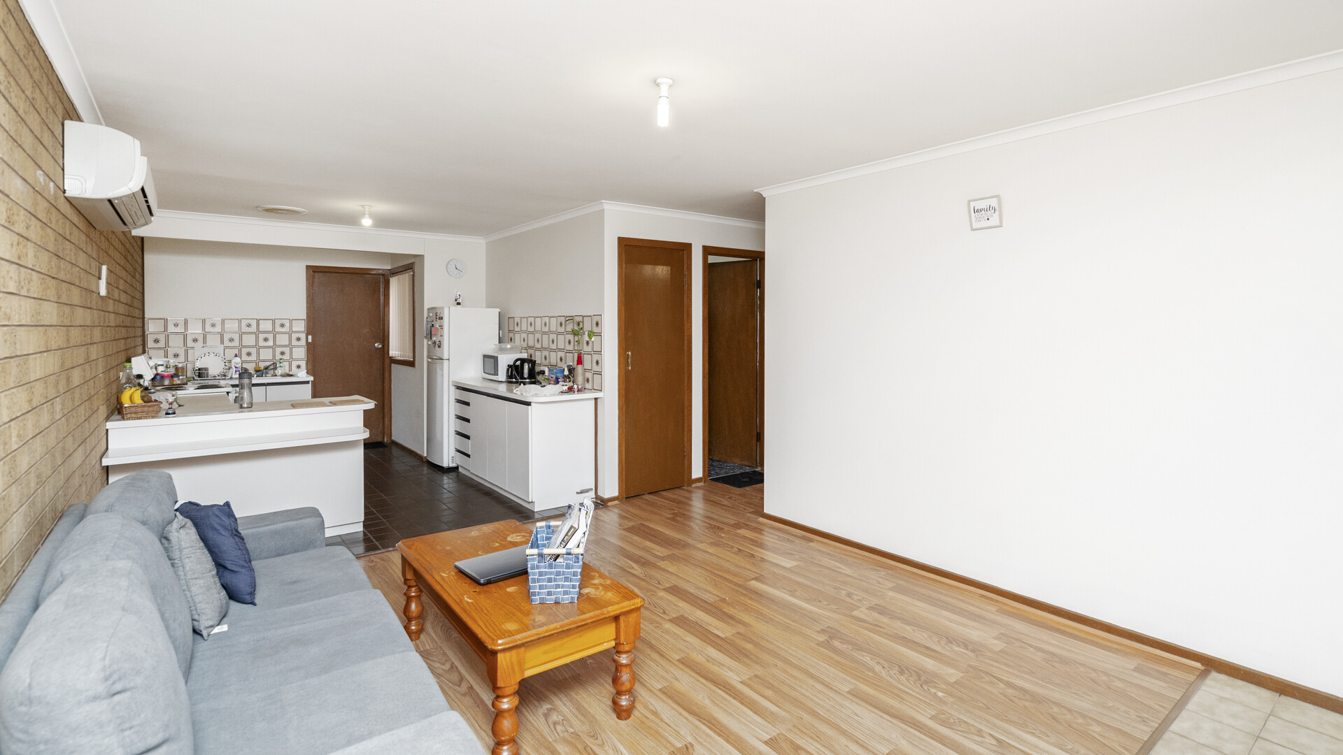24 Dundas Street, Narrandera NSW 2700 - photo 4