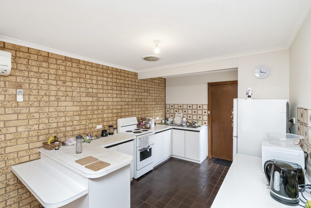 24 Dundas Street, Narrandera NSW 2700 - photo 5
