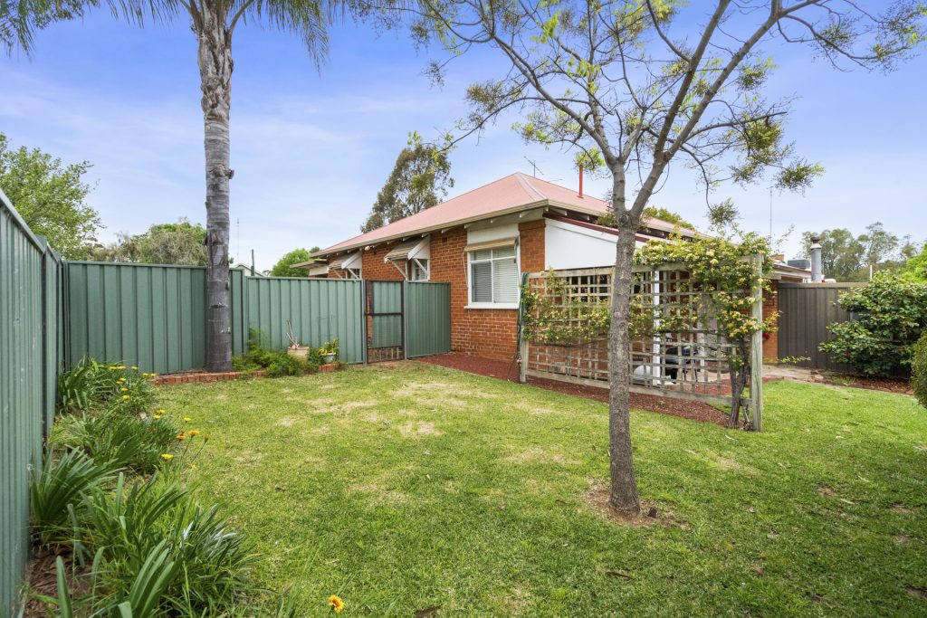 24 Roberts Street, Narrandera NSW 2700 - photo 14