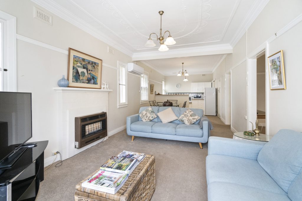24 Roberts Street, Narrandera NSW 2700 - photo 8