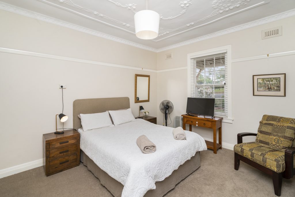 24 Roberts Street, Narrandera NSW 2700 - photo 9