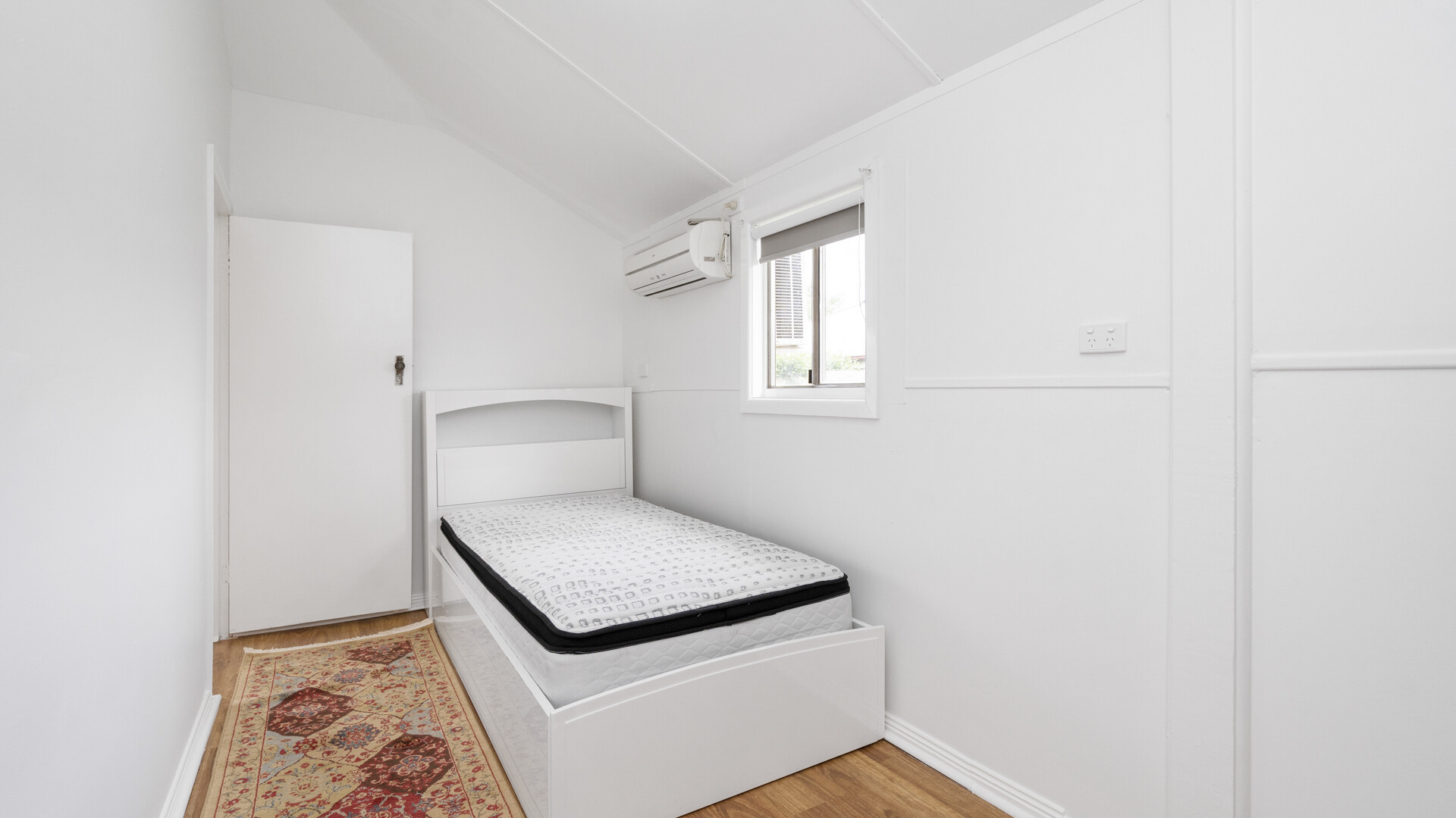 22 Charles Street, Narrandera NSW 2700 - photo 11