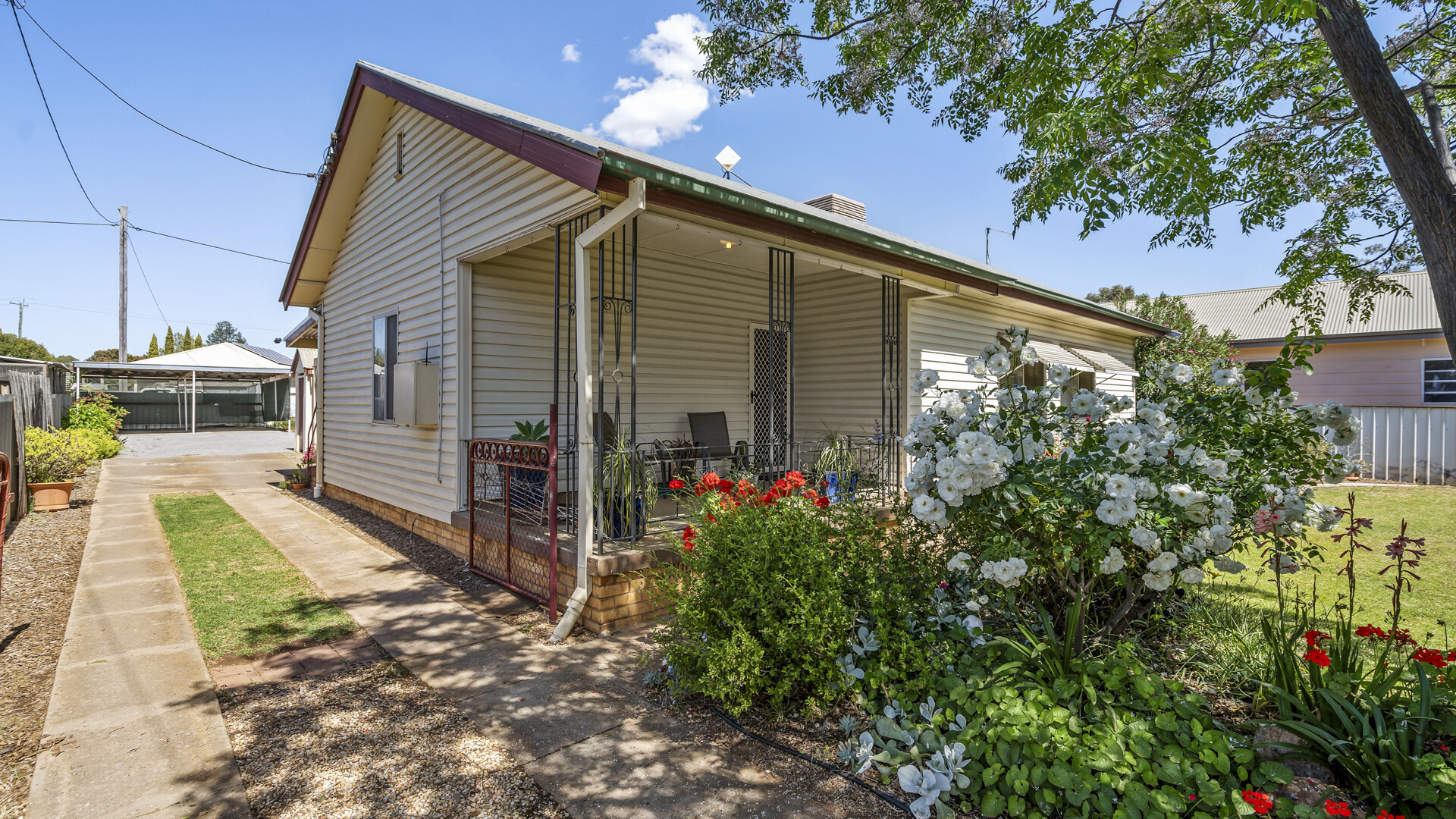 50 Yanco Avenue, Leeton NSW 2705 - photo 3