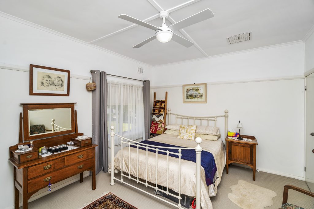 50 Yanco Avenue, Leeton NSW 2705 - photo 8
