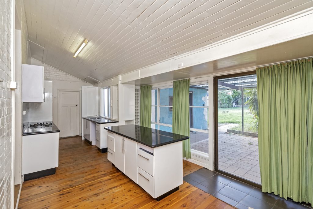 37 King Street, Narrandera NSW 2700 - photo 8