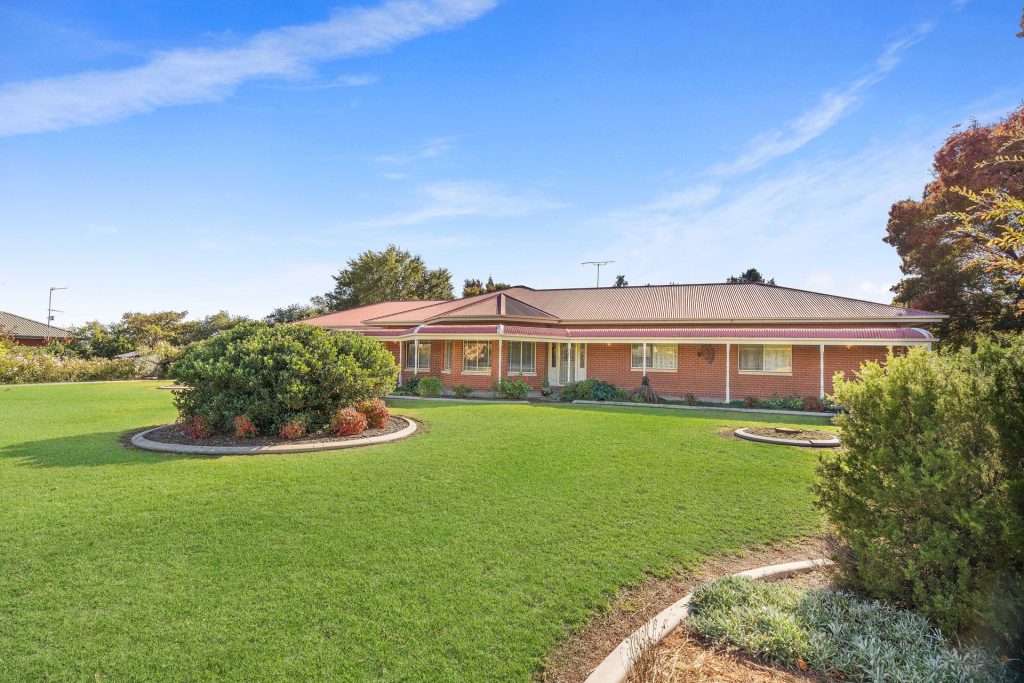 4 Guild Place, Leeton NSW 2705 - photo 2