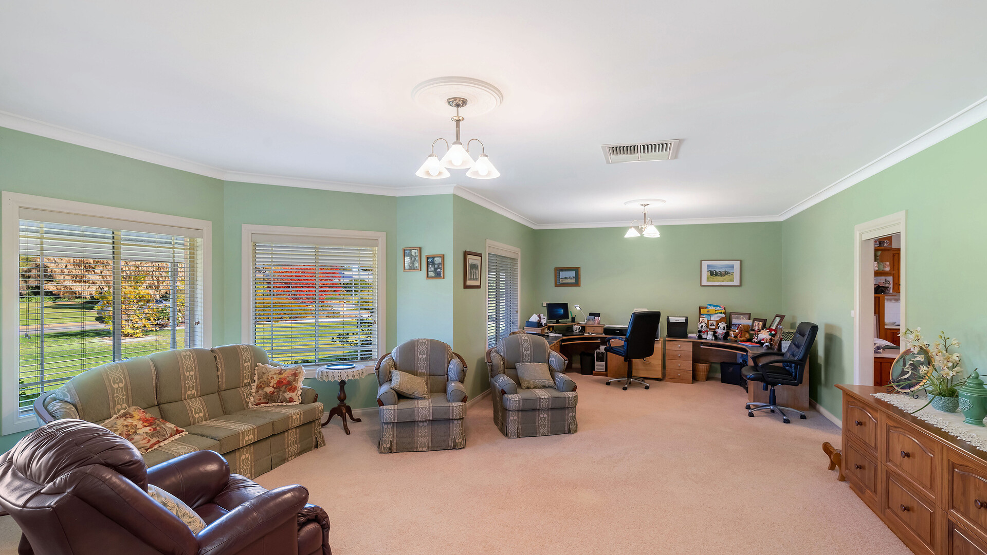 4 Guild Place, Leeton NSW 2705 - photo 13