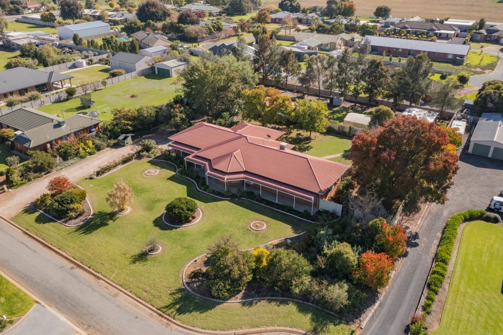 4 Guild Place, Leeton NSW 2705 - photo 16
