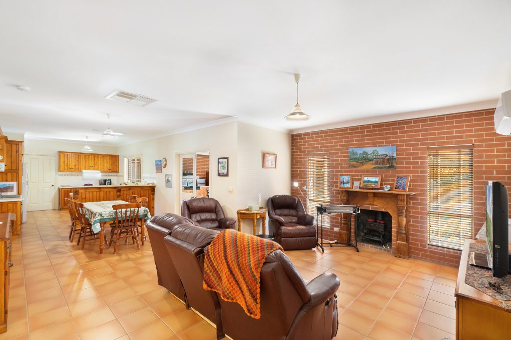4 Guild Place, Leeton NSW 2705 - photo 8