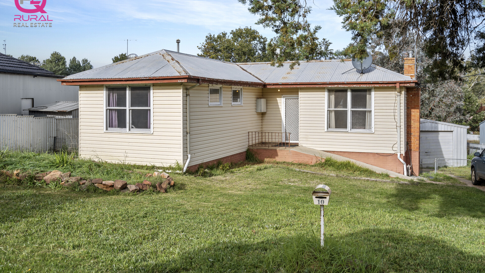 10 Flood Street, Narrandera NSW 2700 - photo 2