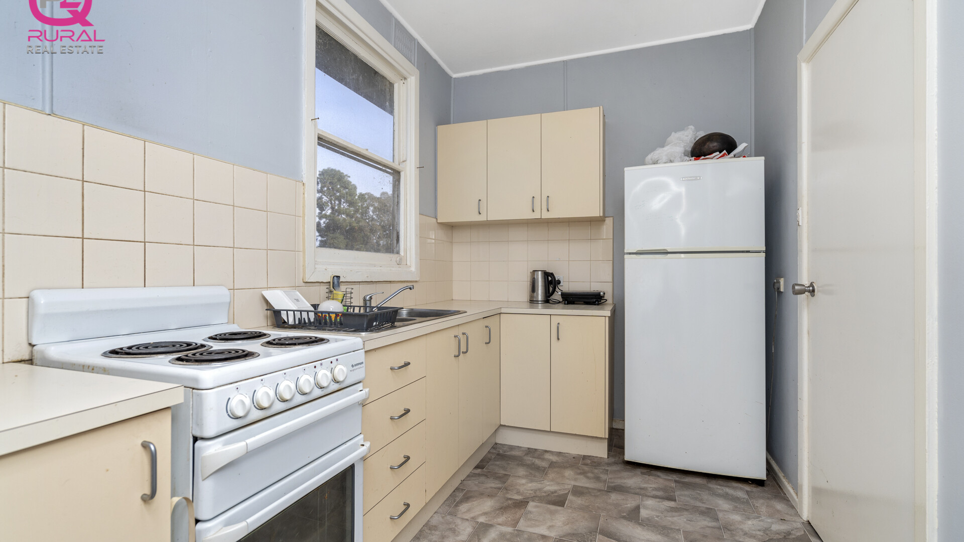10 Flood Street, Narrandera NSW 2700 - photo 5