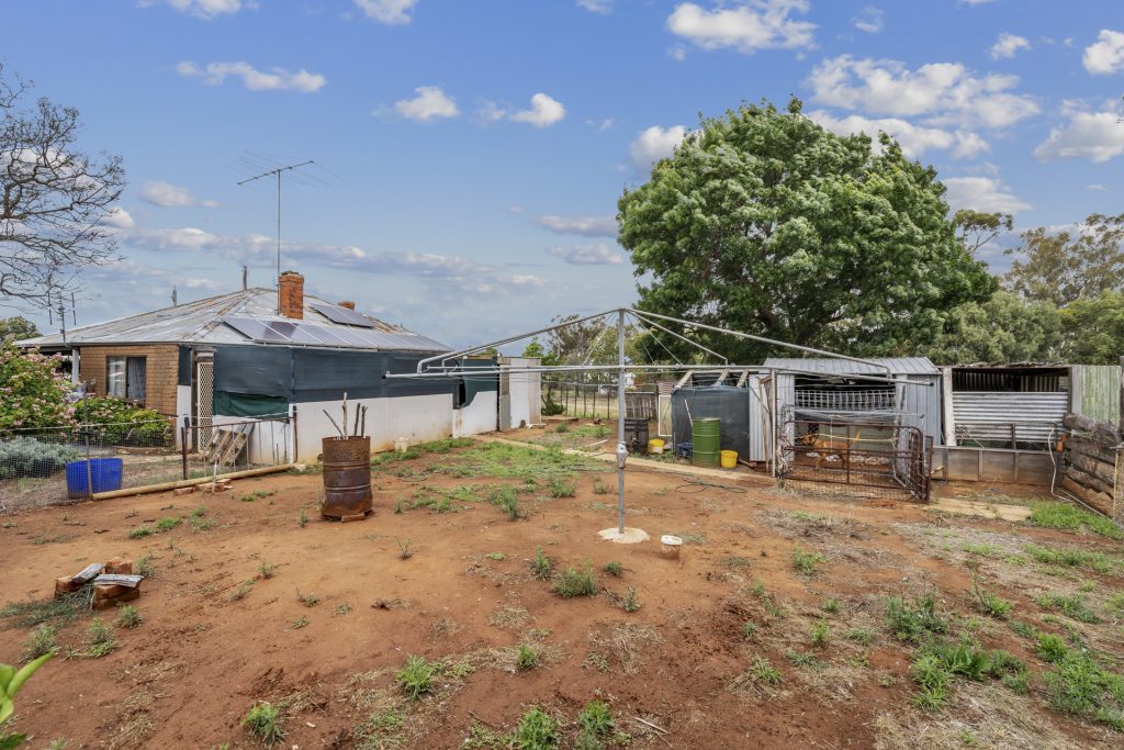 34 Berrembed Street, Grong Grong NSW 2652 - photo 10