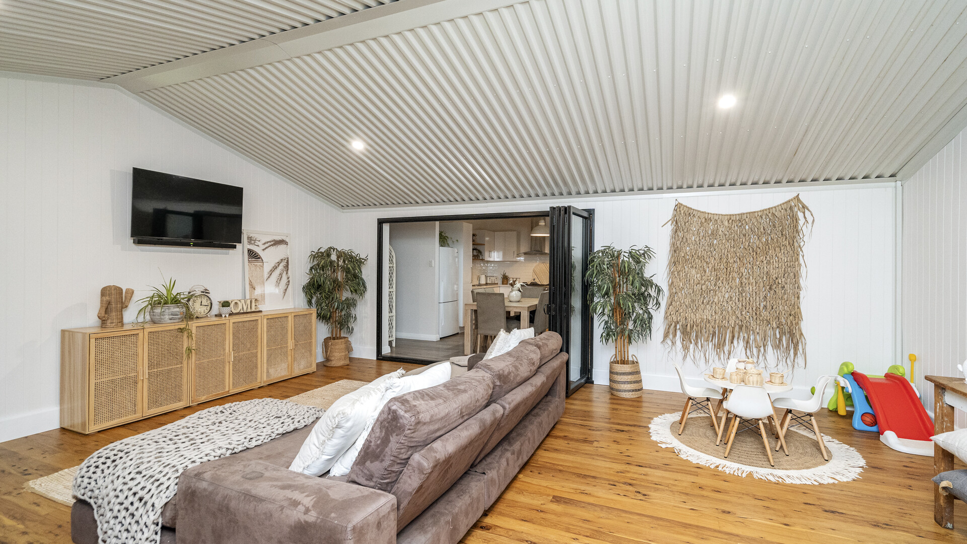 22 Larmer Street, Narrandera NSW 2700 - photo 3