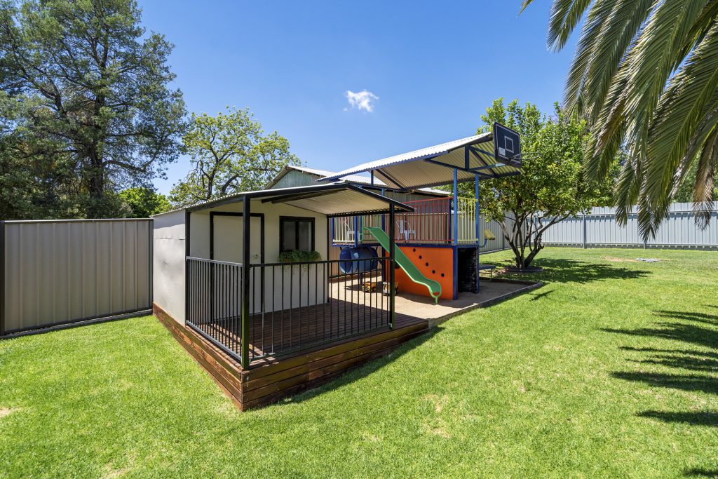22 Larmer Street, Narrandera NSW 2700 - photo 9