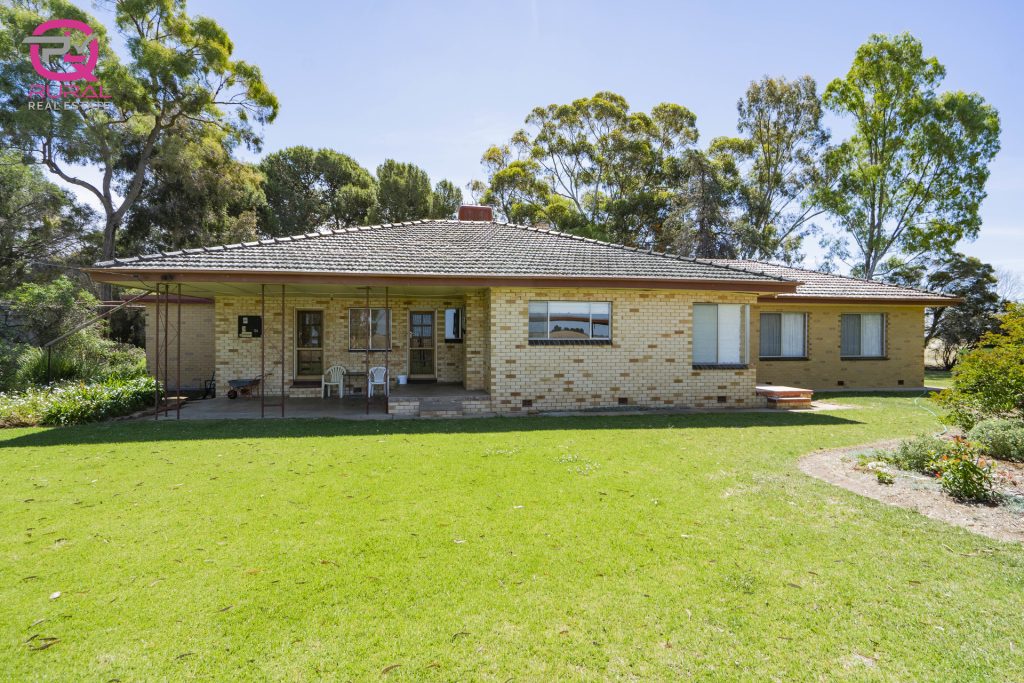 243 Mellington Road, Coleambally NSW 2707 - photo 3