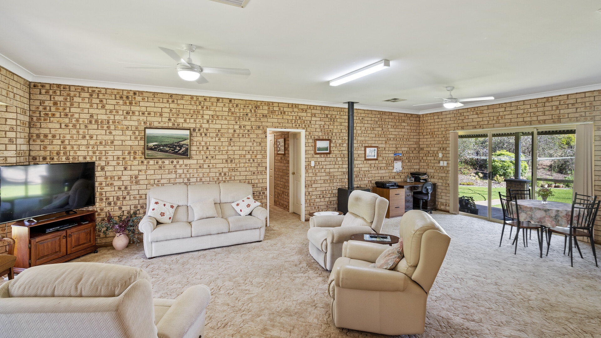 3 Garners Road, Narrandera NSW 2700 - photo 5