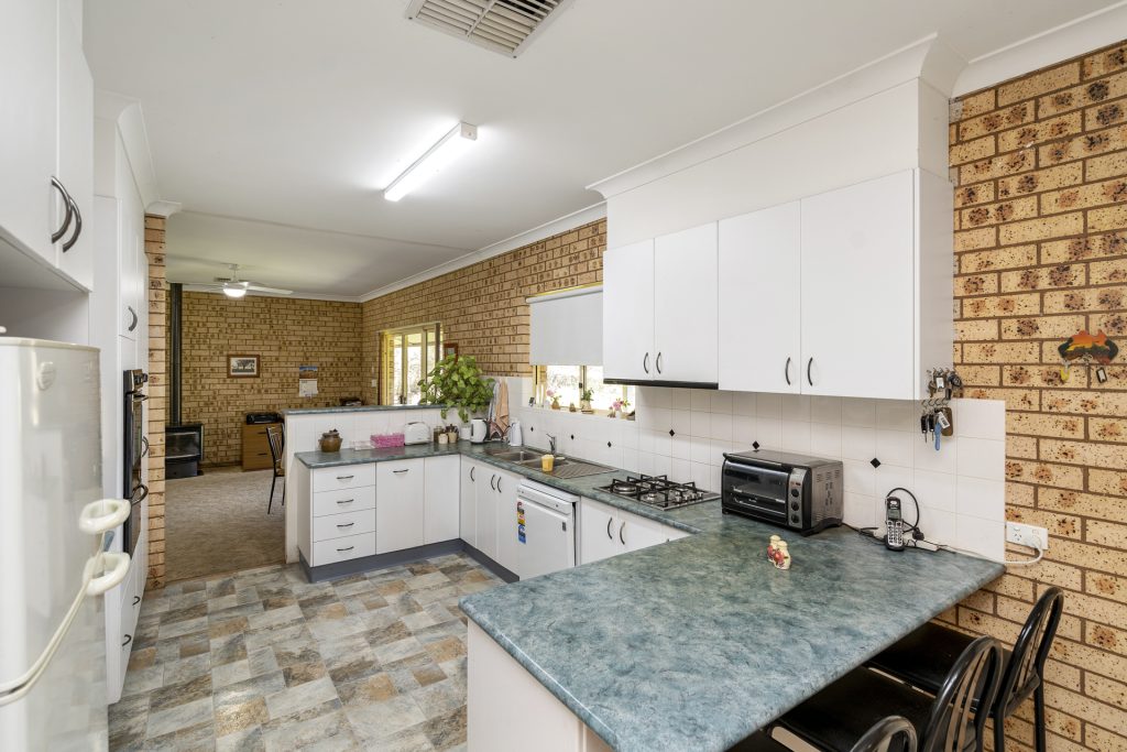 3 Garners Road, Narrandera NSW 2700 - photo 6