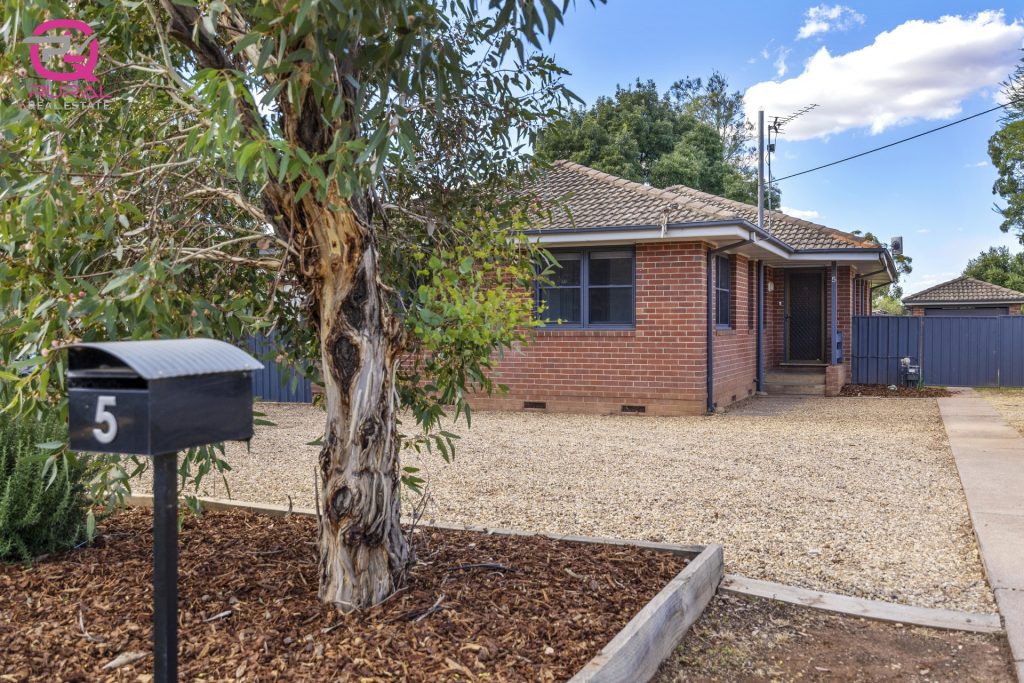 5 Clarke Street, Temora NSW 2666 - McGrath Riverina