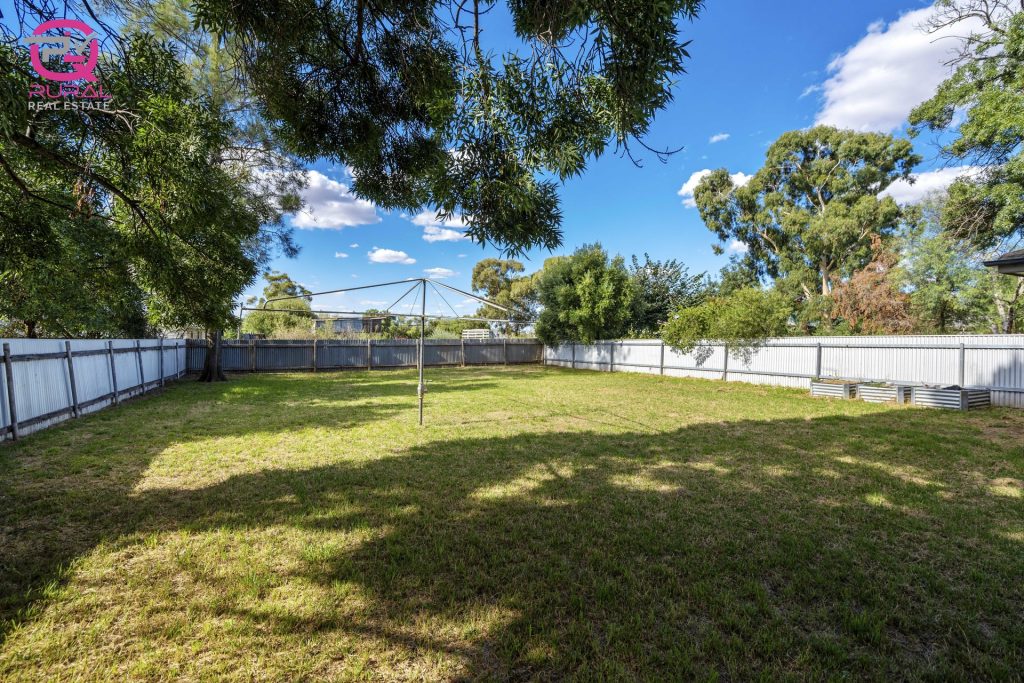 5 Clarke Street, Temora NSW 2666 - photo 5