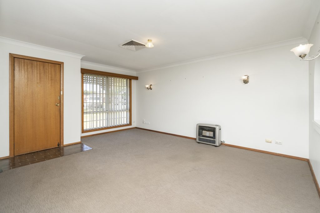 1/93-95 Loftus Street, Temora NSW 2666 - photo 5