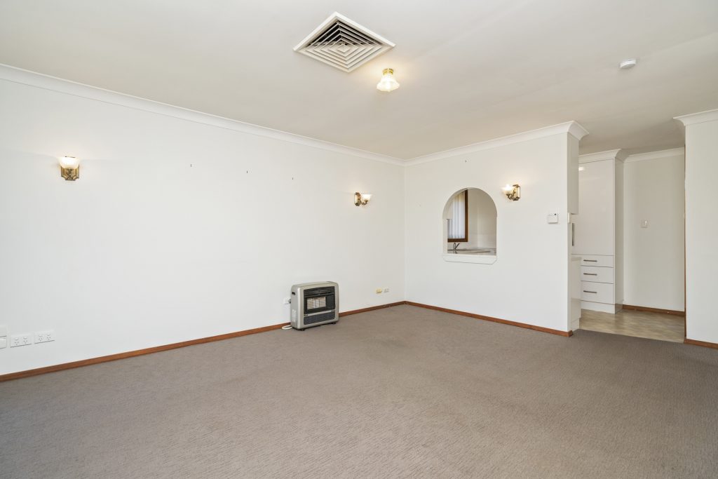 1/93-95 Loftus Street, Temora NSW 2666 - photo 7