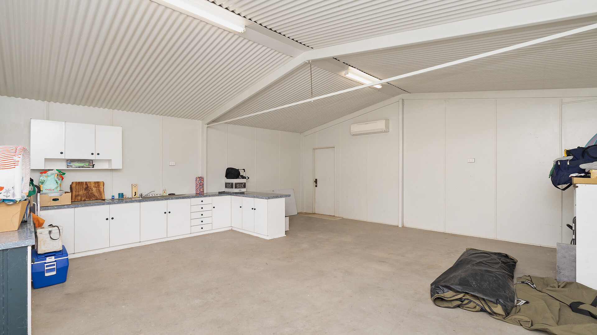 20 Flood Street, Narrandera NSW 2700 - photo 12