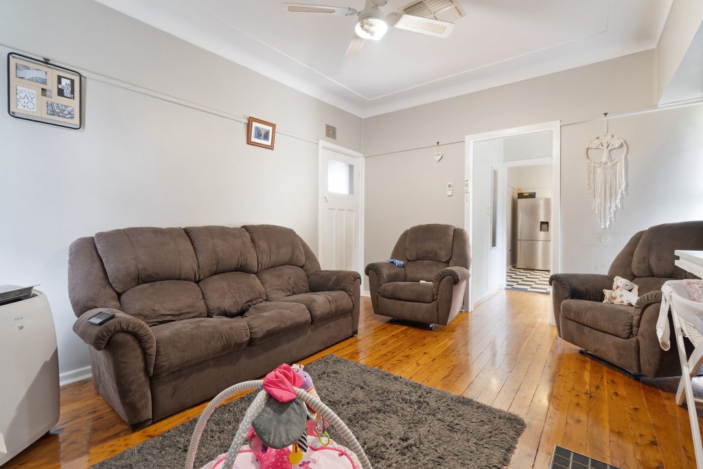 20 Flood Street, Narrandera NSW 2700 - photo 4